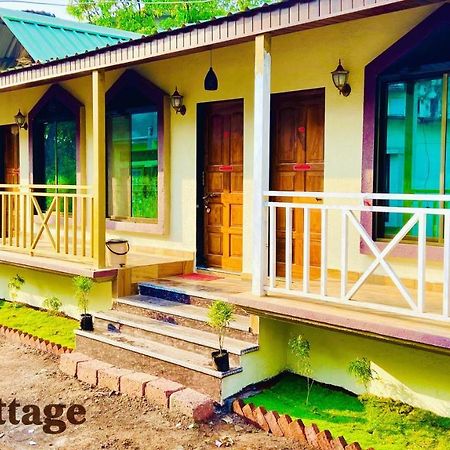 Asbii Cottage Mumbai Exteriör bild